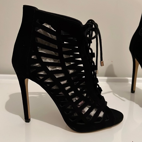 NEW LOOK CAGED LOOK HIGH HEELS - Picture 1 of 8